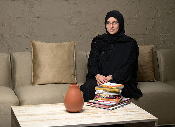 hayat with books2023